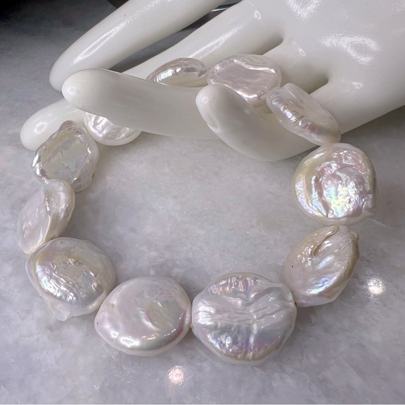 Keshi Pearl Stretch Bracelet - Picture 1 of 10